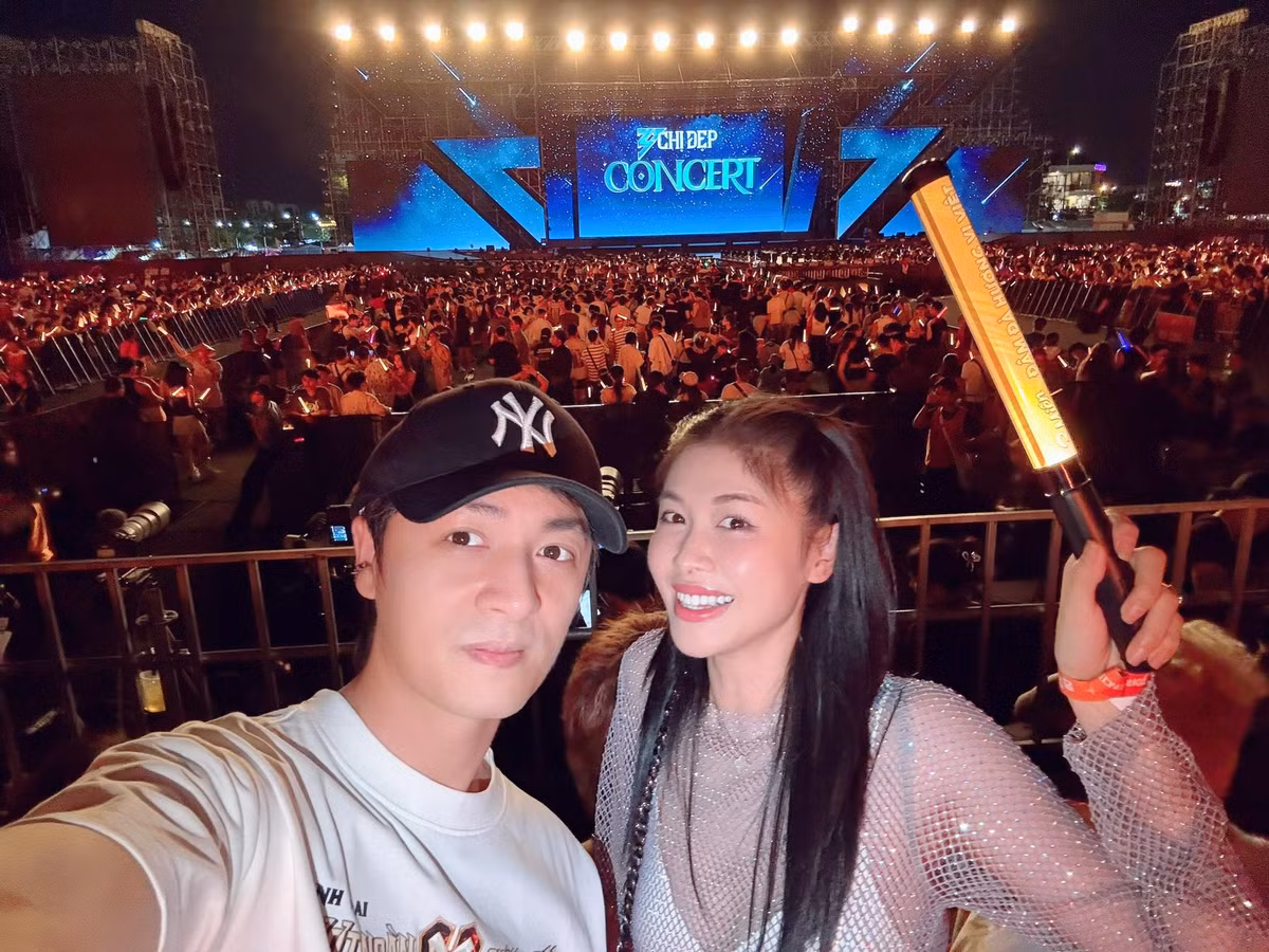 Vợ chồng Đăng Khôi - Thuỷ Anh đi concert "Chị đẹp". Ảnh: FB Dang Khoi Nguyen