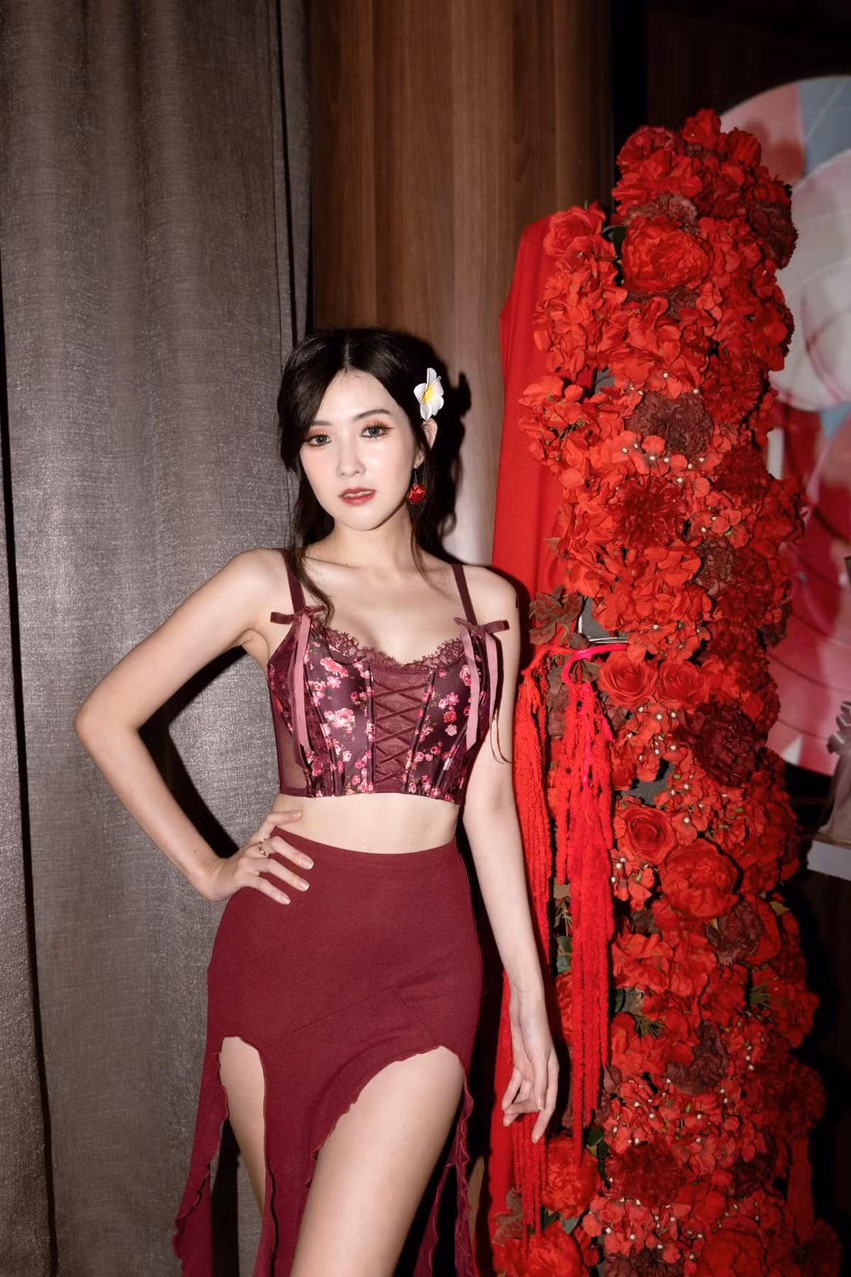  Bizcuitbeer là nữ game thủ đình đám của Liên Quân Mobile Thái Lan. Cô sở hữu lượng fan hùng hậu với hơn 2,4 triệu lượt theo dõi chỉ tính trên Fanpage cá nhân cô nàng.