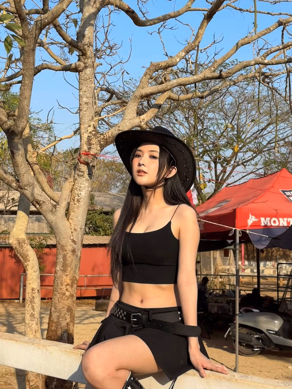 Mỗi khi lên sóng cô nàng cũng chỉ trang điểm nhẹ nhàng.