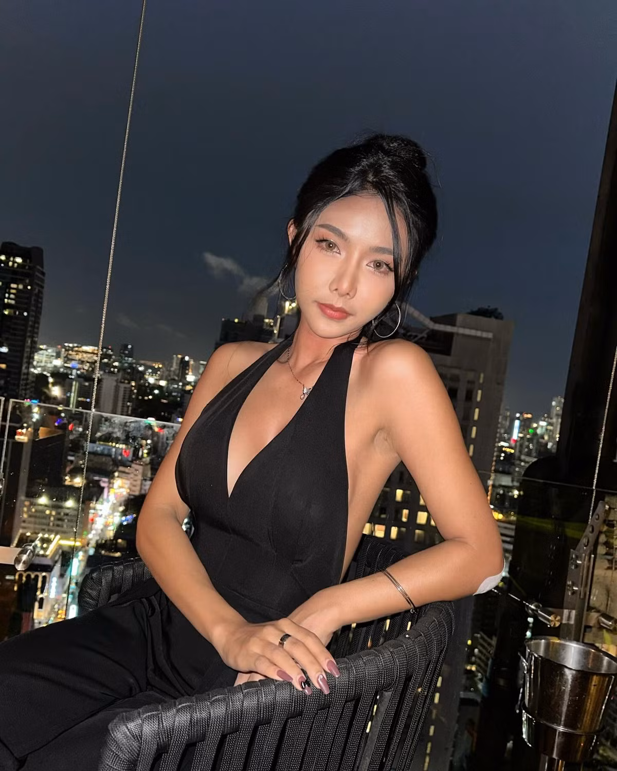 Trang cá nhân của B'Bomb Atomies có hàng trăm nghìn người theo dõi.