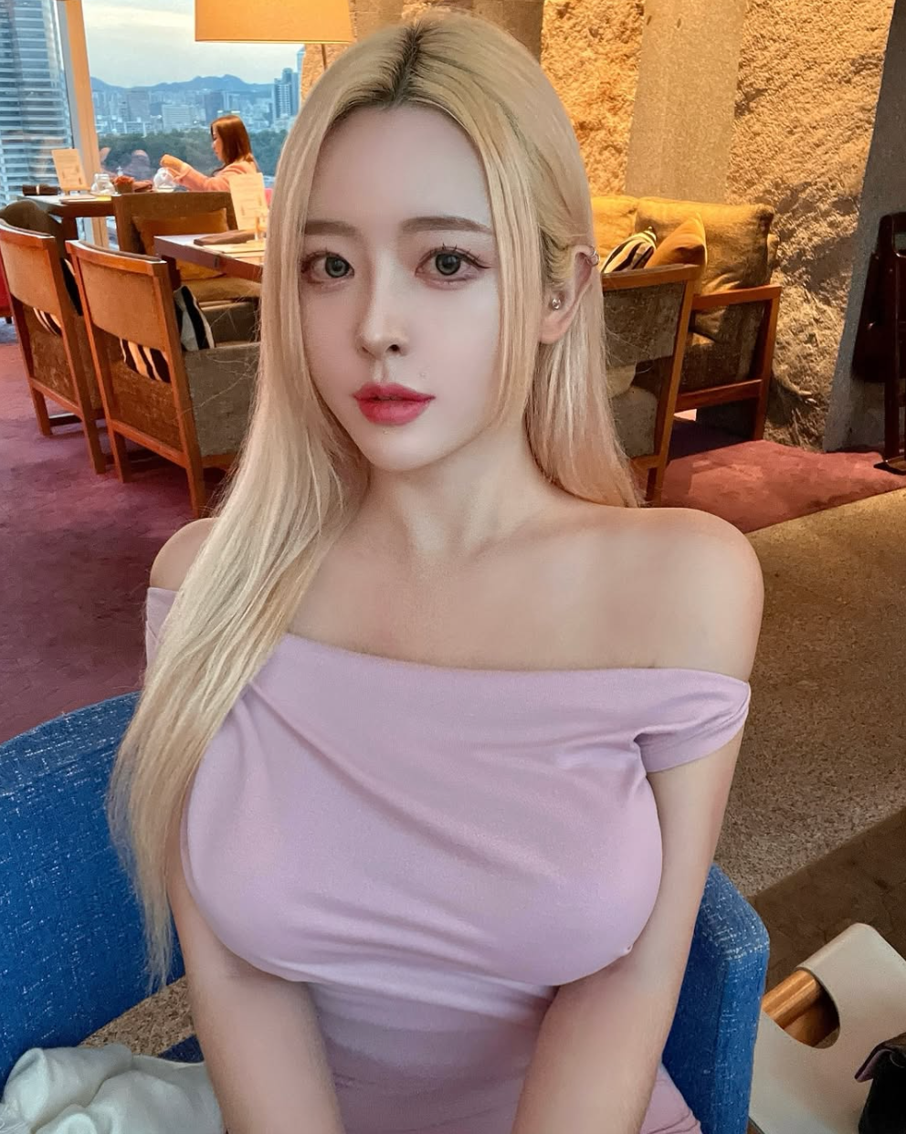 Sắc vóc của Seon He là niềm mơ ước của bao cô gái. Ảnh: IGNV