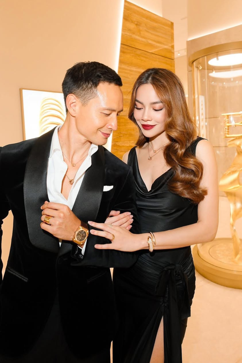 Kim Lý - Hồ Ngọc Hà tình tứ trong sự kiện của hãng thời trang tại Thụy Sĩ. Ảnh: FB Ho Ngoc Ha