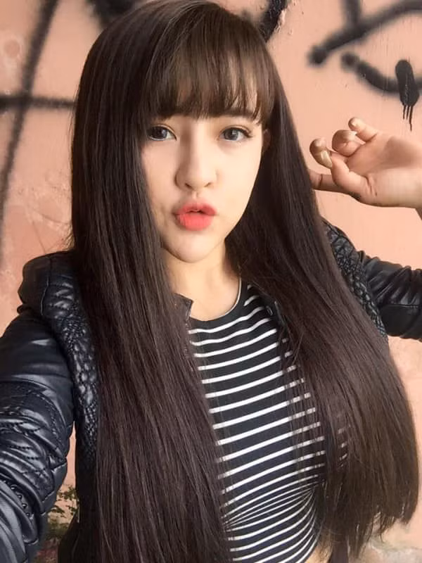 Nữ DJ Ngân 98 bắt đầu can thiệp thẩm mỹ nhẹ nhàng với việc nhấn mí nhưng vẫn giữ sự ngây thơ, đáng yêu. Ảnh: Vietnamnet