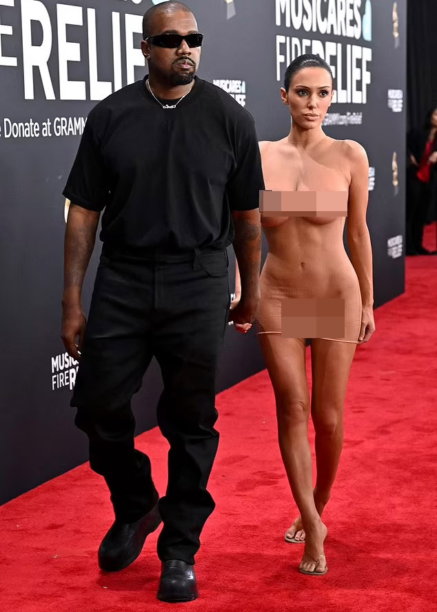 Đây là bộ cánh gây sốc nhất của Bianca Censori kể từ khi cô làm vợ Kanye West. (Ảnh: WireImage)