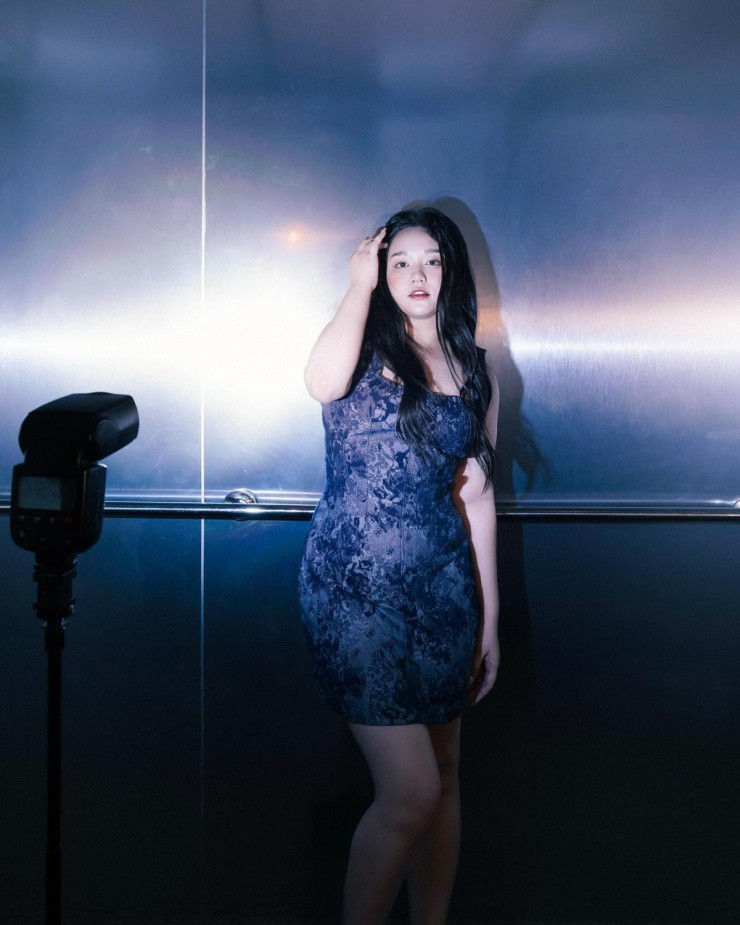 Diễn viên diện chiếc váy ôm sát, khoe đường cong. Ảnh: IG trucanhhh_