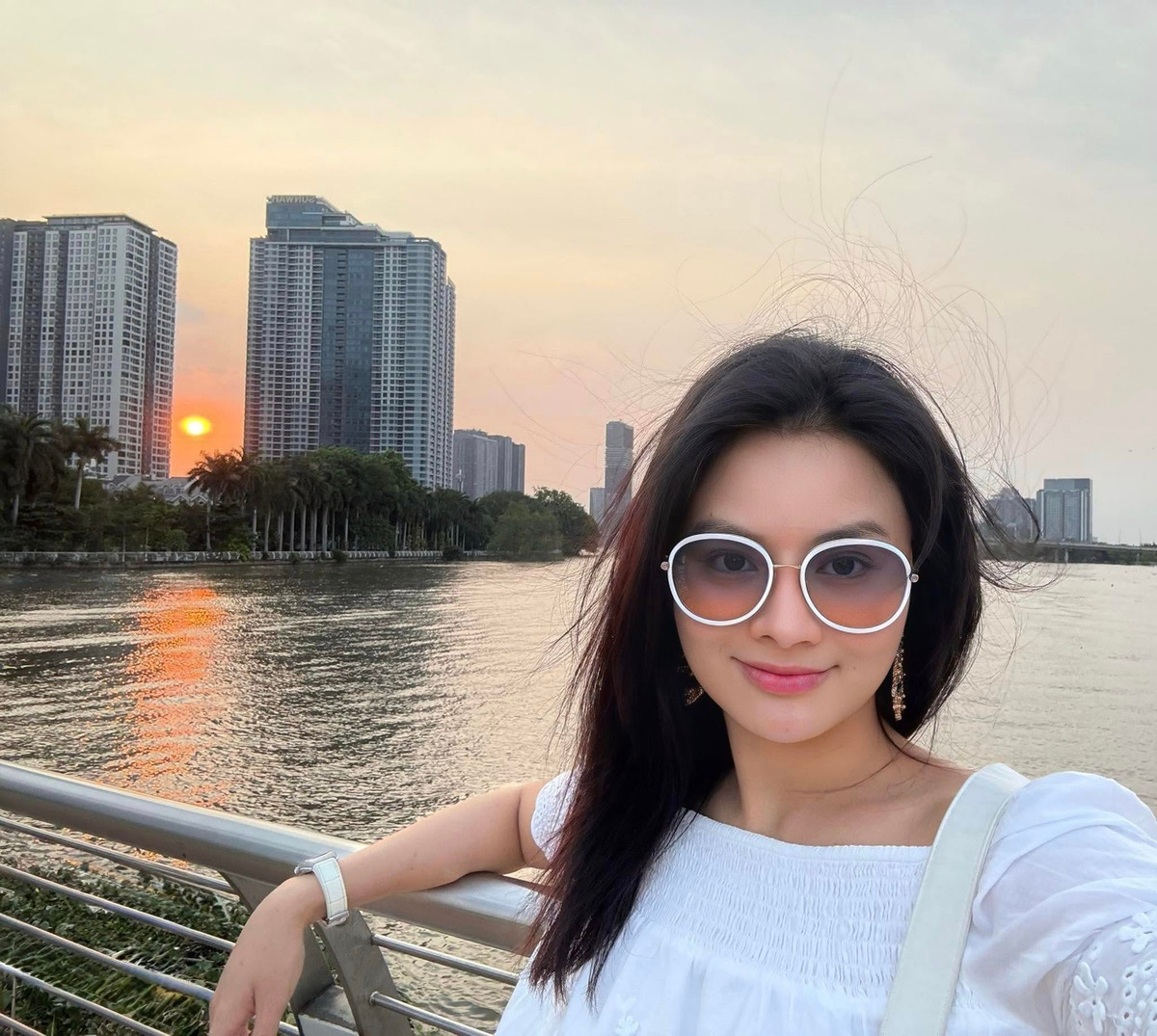 Nhiều người nhận xét rằng, Vũ Thu Phương sau ly hôn ngày càng trẻ trung, quyến rũ và tràn đầy năng lượng tích cực. Ảnh: FB Vũ Thu Phương