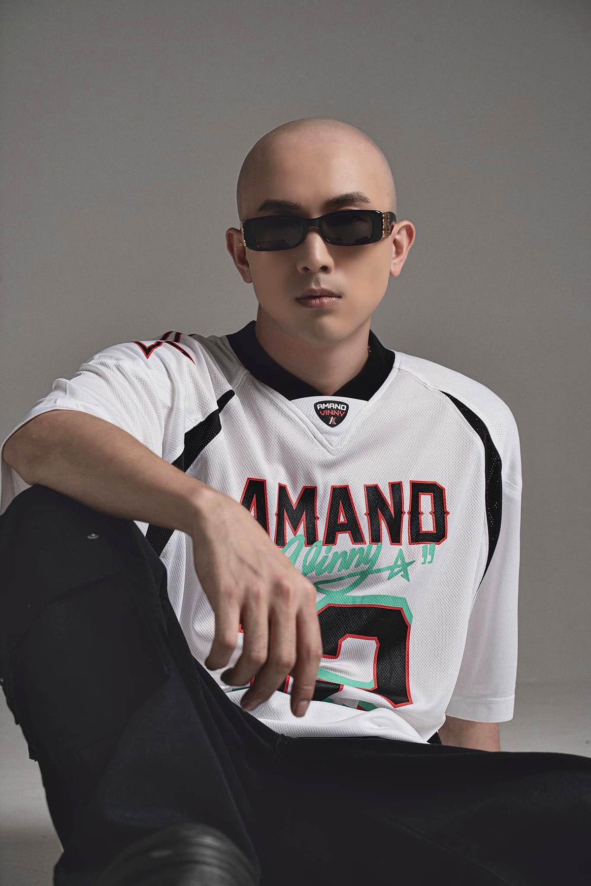 Sự thay đổi này đã giúp nhân vật của anh trở nên sống động và để lại dấu ấn sâu đậm trong lòng khán giả. Ảnh: FB Hoàng Anh Vũ