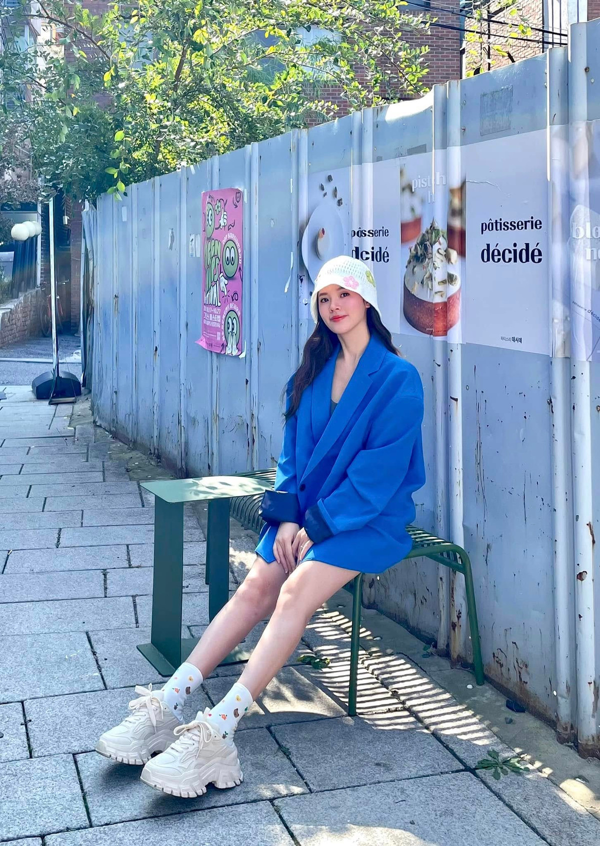 Người đẹp luôn biết cách kết hợp các phụ kiện một cách hài hòa để tạo nên những set đồ hoàn hảo. Ảnh: FB Đặng Thị Mỹ Dung