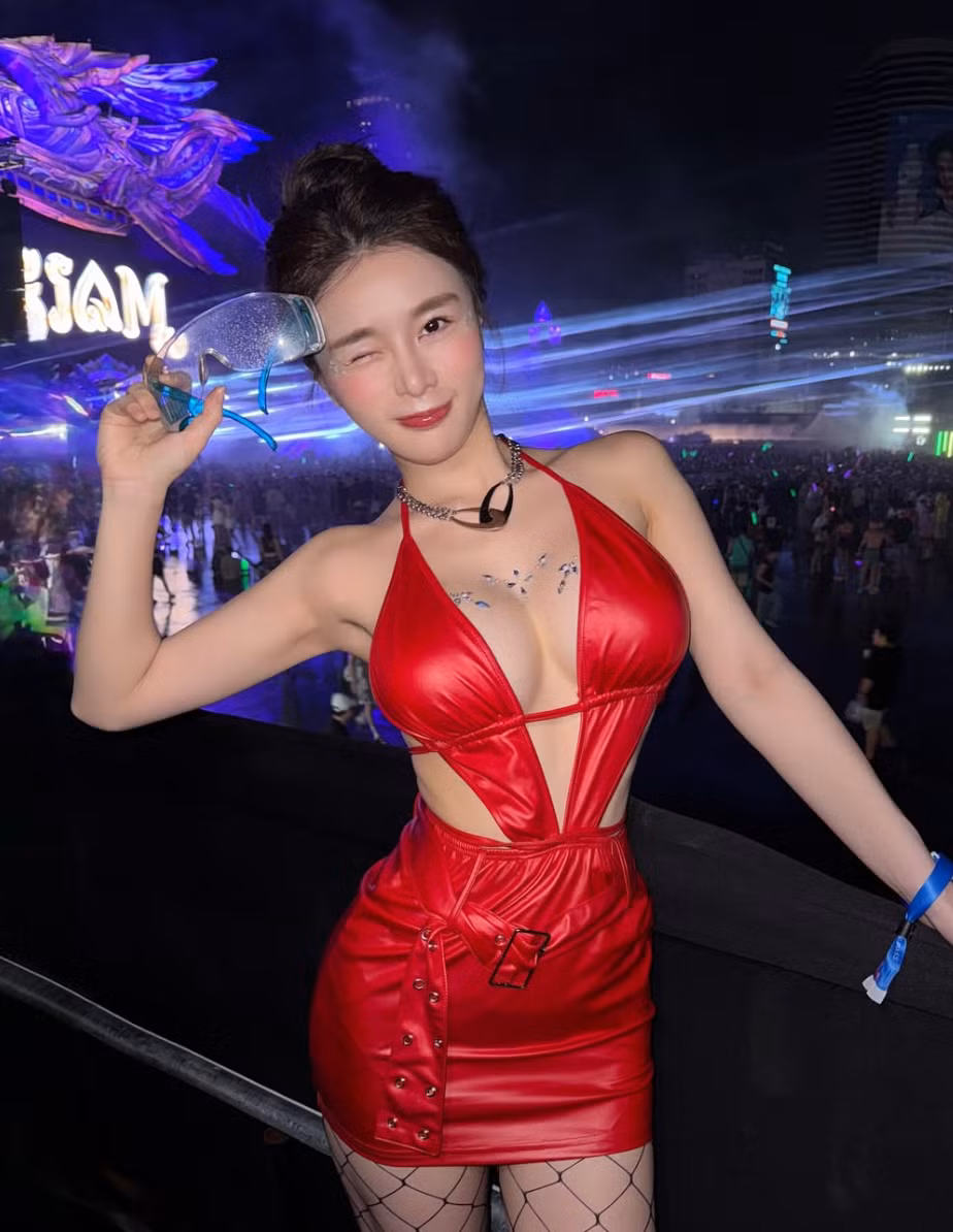  Valent Woo được mệnh danh là “phù thủy âm nhạc” tại Malaysia.