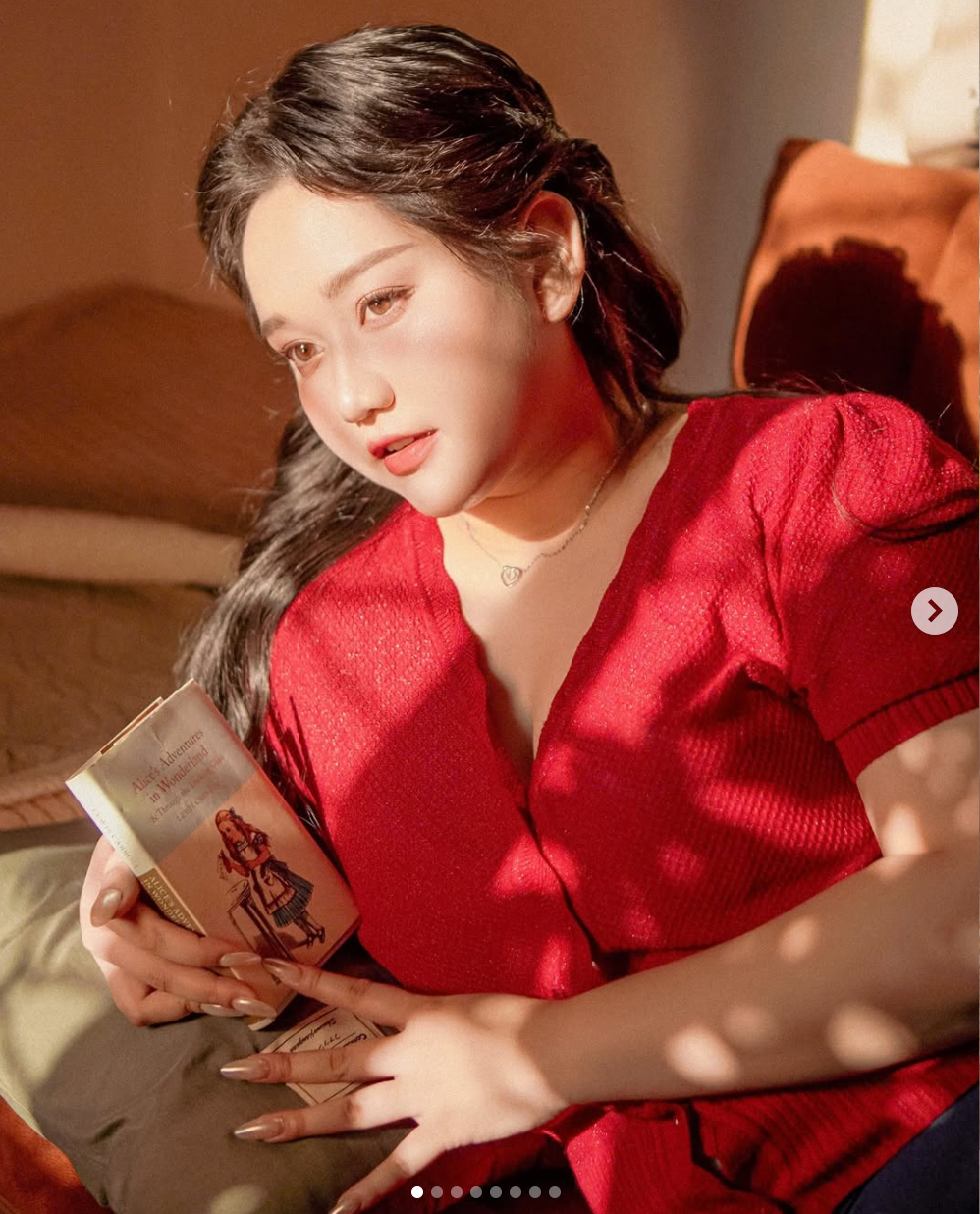  Tin tức sao Việt 8/4: Trúc Anh tung bộ ảnh khoe cận sắc vóc và dung mạo hiện tại. Có thể thấy, nữ diễn viên đã có sự cải thiện ngoại hình thấy rõ. Ảnh: IG trucanhhh_