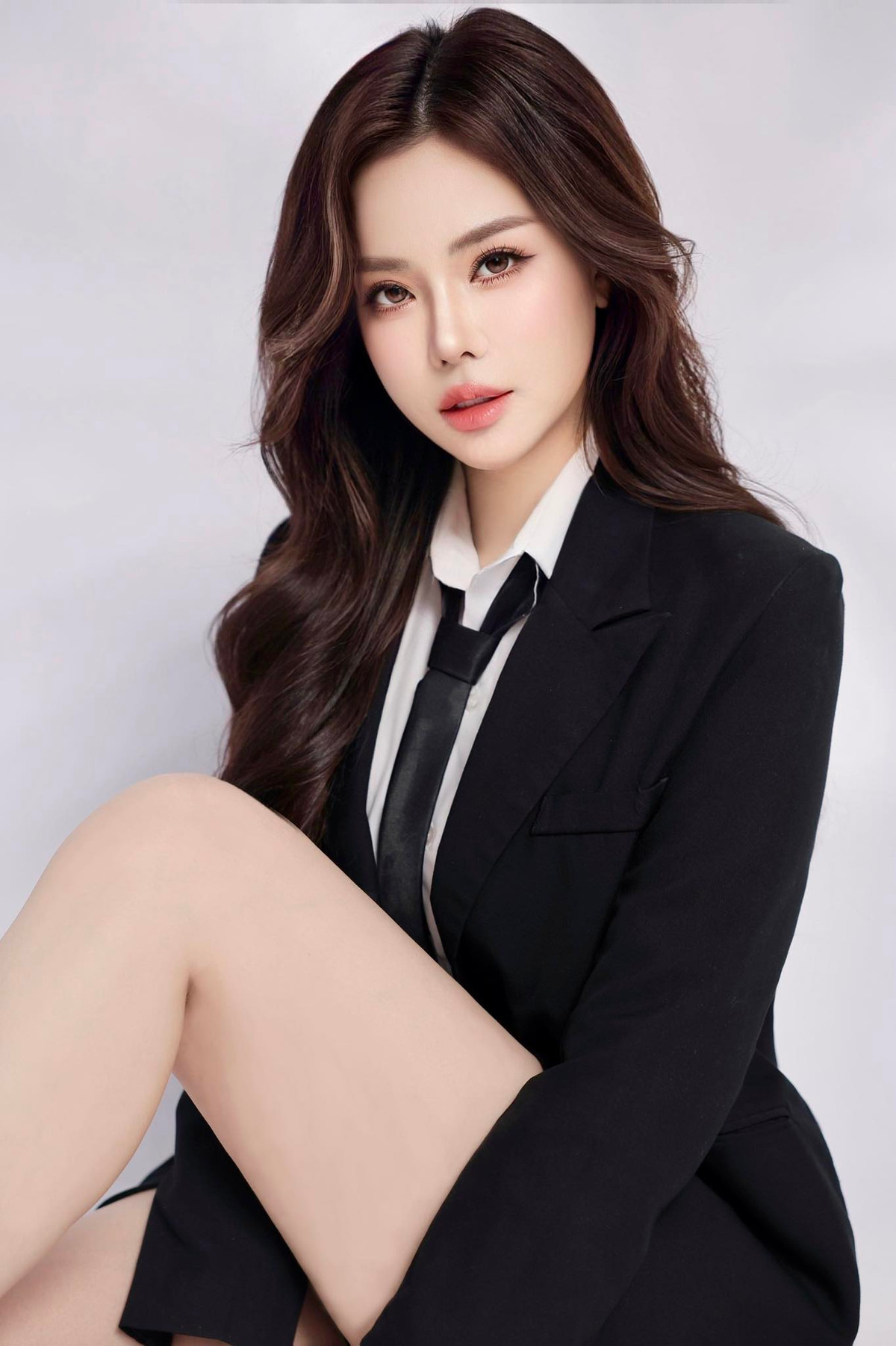 Đào Lan Phương chia sẻ: "Không còn trẻ để sống bản năng. Nhưng cũng chưa già để sống chấp nhận". Ảnh: FB Đào Lan Phương