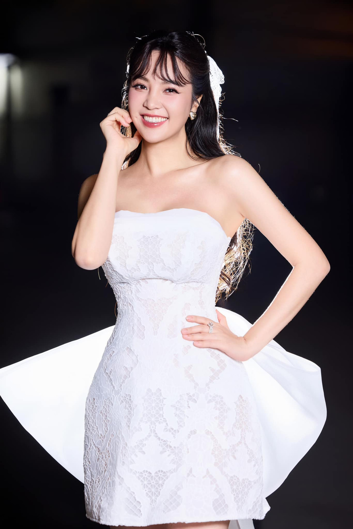 Nhìn gương mặt và body của Thụy Vân, ít ai nghĩ rằng cô đang ở tuổi U40. Ảnh: FB Nguyễn Thuỵ Vân