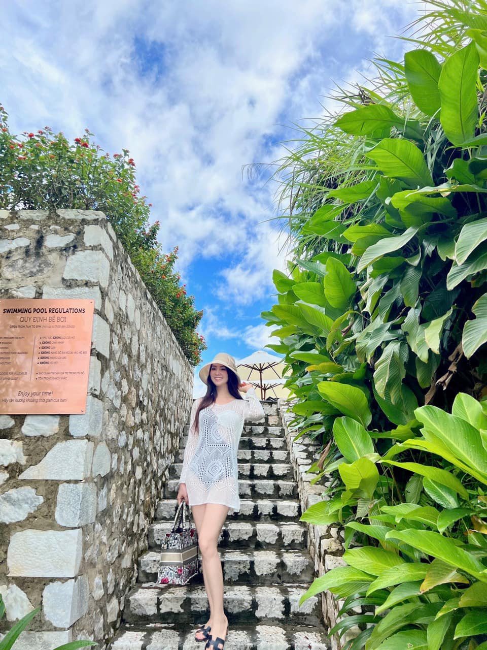 Những bộ trang phục này không chỉ giúp Thụy Vân "hack tuổi" mà còn giúp cô trở nên gợi cảm và quyến rũ. Ảnh: FB Nguyễn Thuỵ Vân