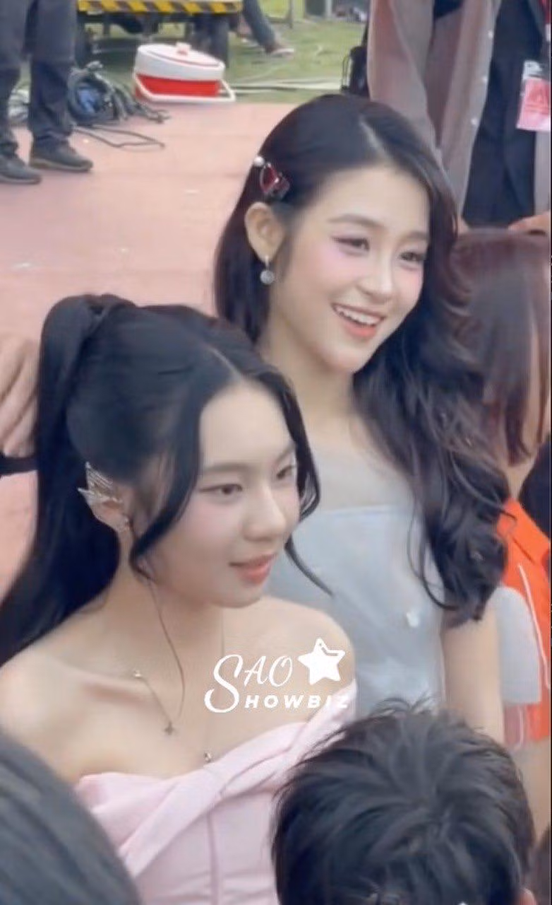 Theo thời gian, "hoa khôi nhí Cần Thơ" ngày càng trổ mã, nhan sắc ngọt ngào, dịu dàng của cô bé khiến nhiều người không khỏi xuýt xoa. Ảnh chụp màn hình