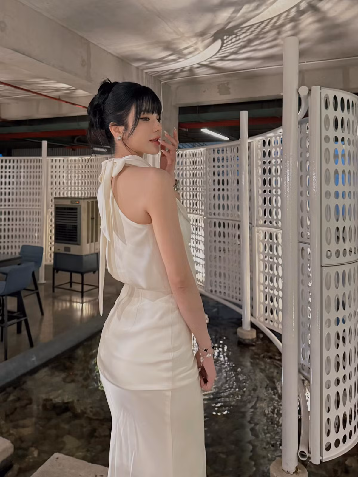 Diệp Lâm Anh được khen ngày càng trẻ đẹp sau khi công khai có tình yêu mới. Ảnh: FB Diep Lam Anh