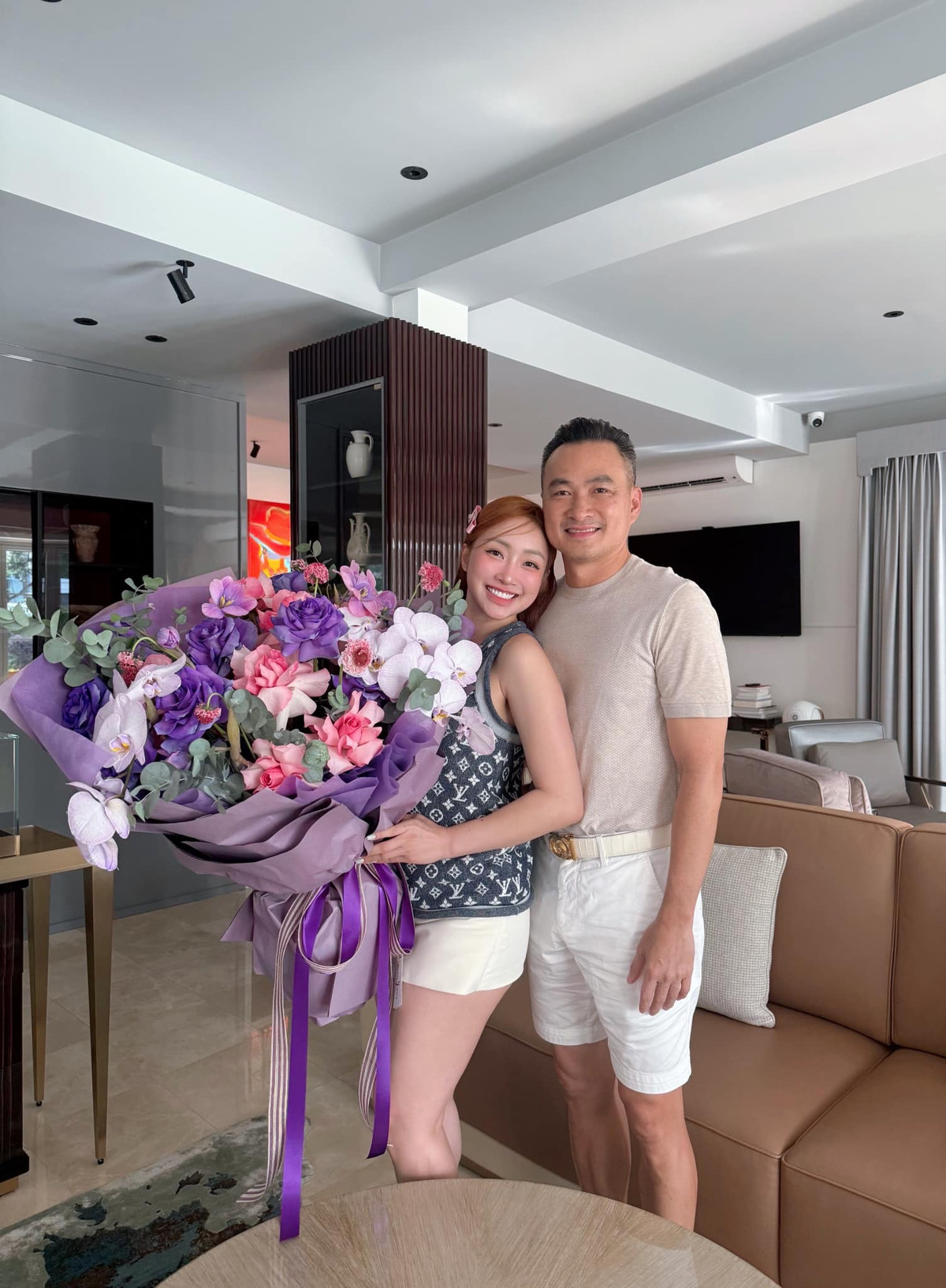 Bà mẹ hai con nói nhờ giảm cân thành công cô lại thoải mái diện những bộ cánh yêu thích. Ảnh: FB Lý Thuỳ Chang