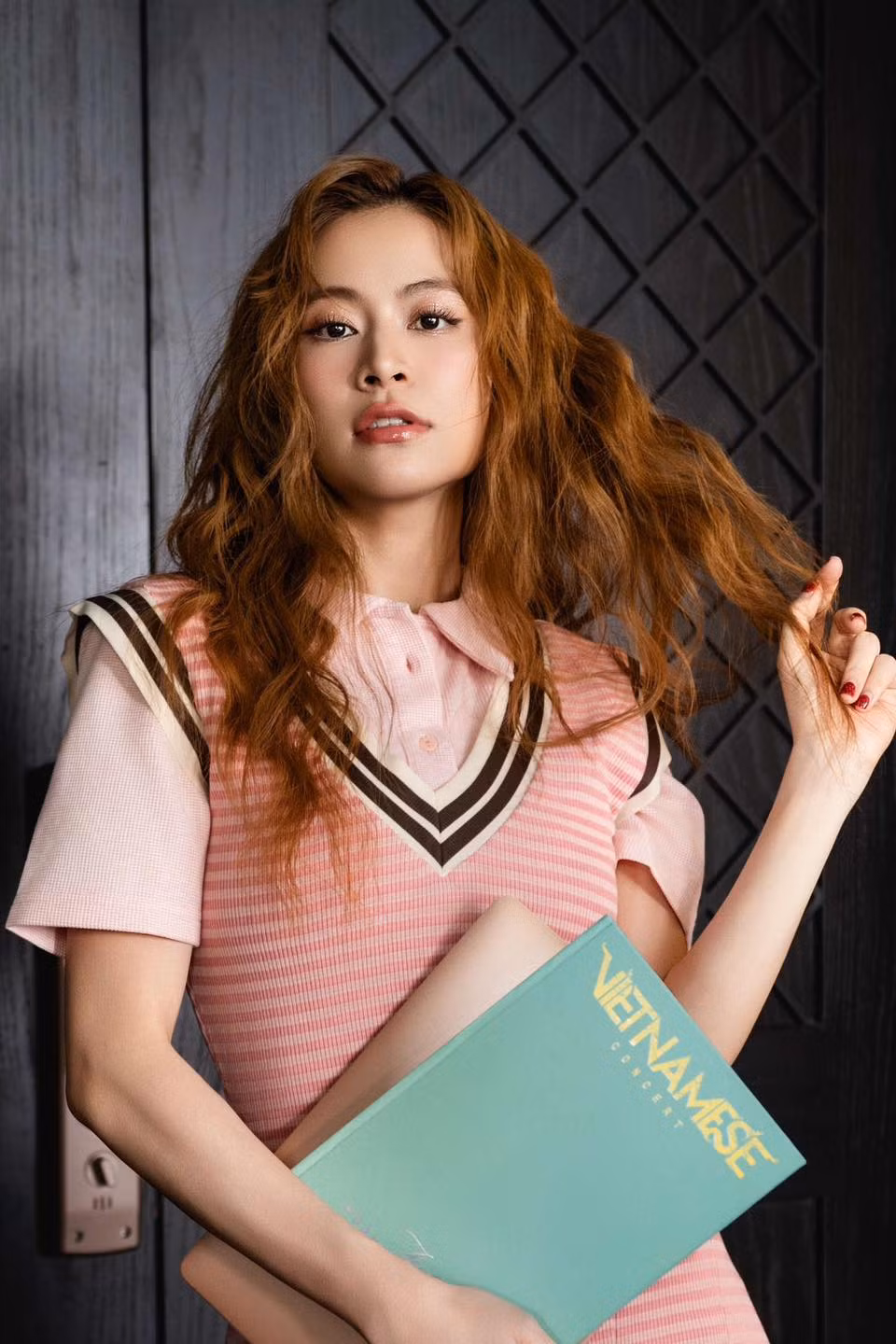 Hoàng Thuỳ Linh tái xuất xinh đẹp trong loạt ảnh mới. Ảnh: FB Hoàng Thùy Linh