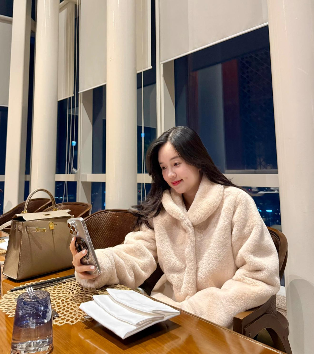 Chứng kiến Ly Kute hạnh phúc sau sóng gió, những người yêu mến cô đều rất vui mừng. Ảnh: FB Khánh Ly