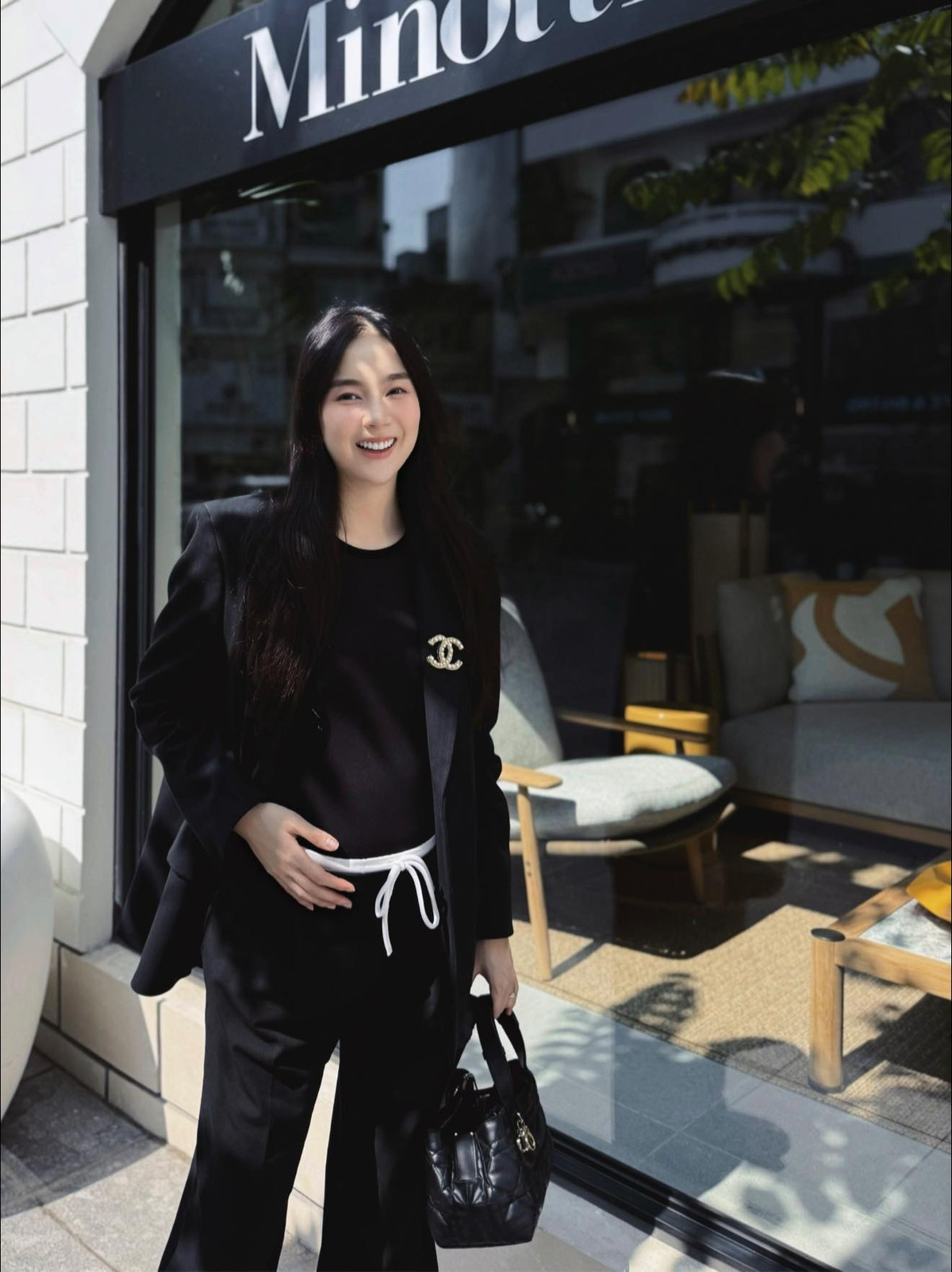 Ngay từ khi biết tin mang thai, Mai Ngọc đã tạm dừng công việc tại VTV để tập trung dưỡng thai. Ảnh: FB Mai Ngọc