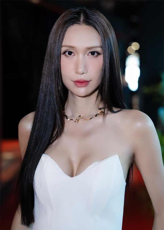 Cách đây 2 năm, nữ ca sĩ xác nhận mình đã có bạn trai nhưng không công khai danh tính. (Ảnh: FB Tô Ngọc Bảo Linh)