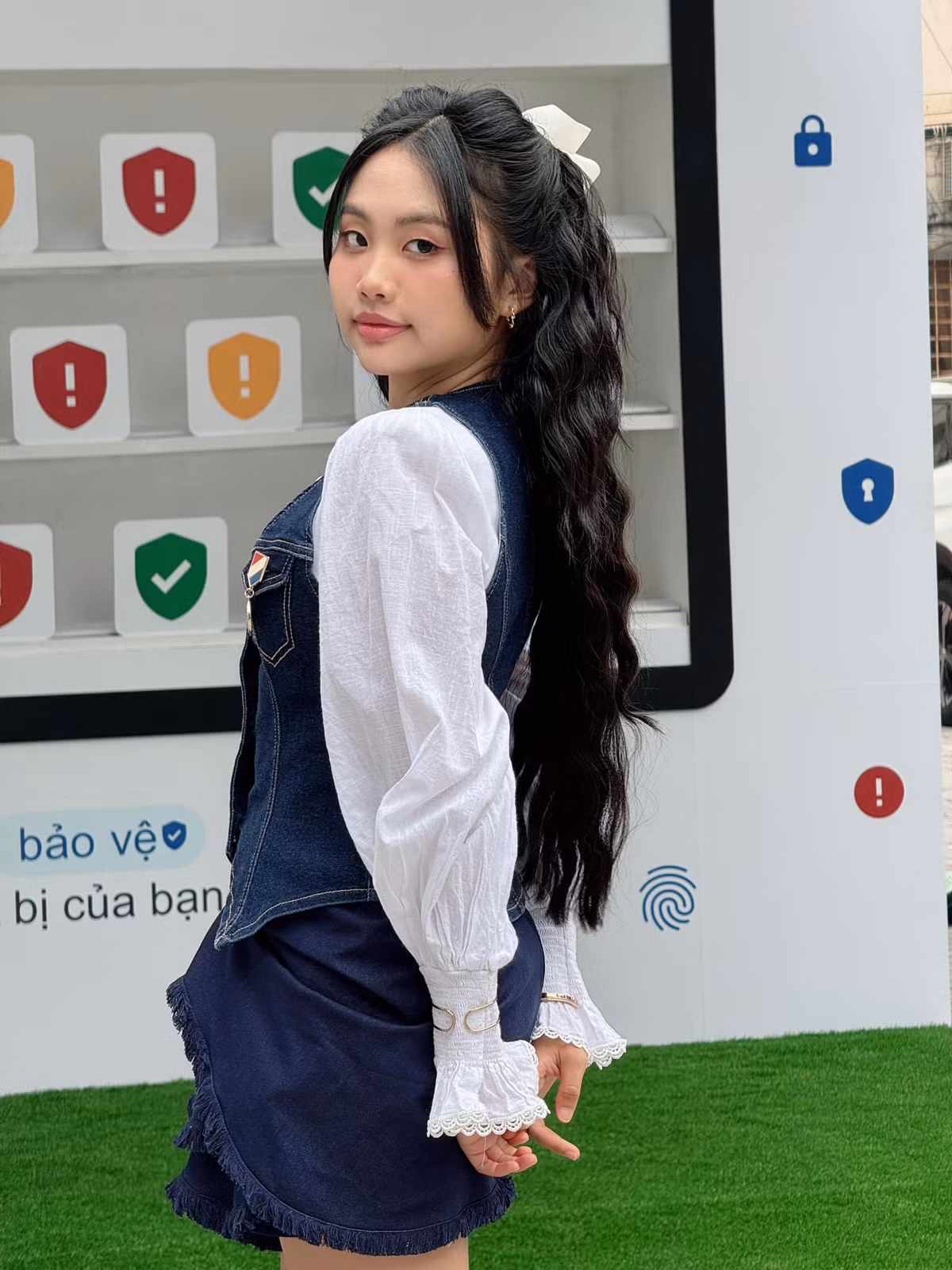 Ở tuổi 22, Á quân Giọng hát Việt nhí 2013 được khen ngày càng xinh xắn, sắc sảo. Ảnh: FB Phương Mỹ Chi