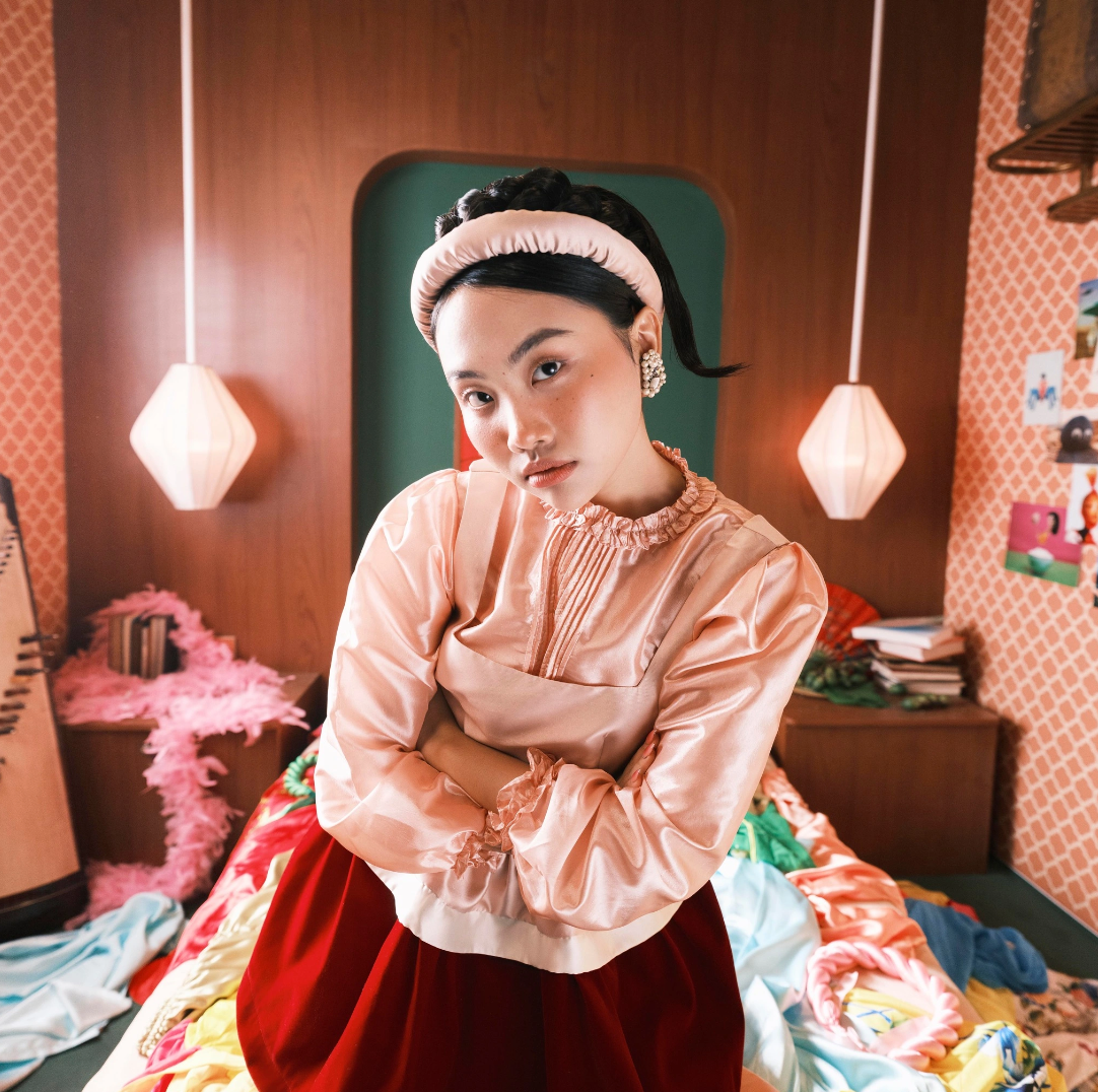 Từ một cô bé chỉ hát những ca khúc dân ca, giờ đây, Phương Mỹ Chi đã thử sức với nhiều dòng nhạc khác nhau. Ảnh: FB Phương Mỹ Chi