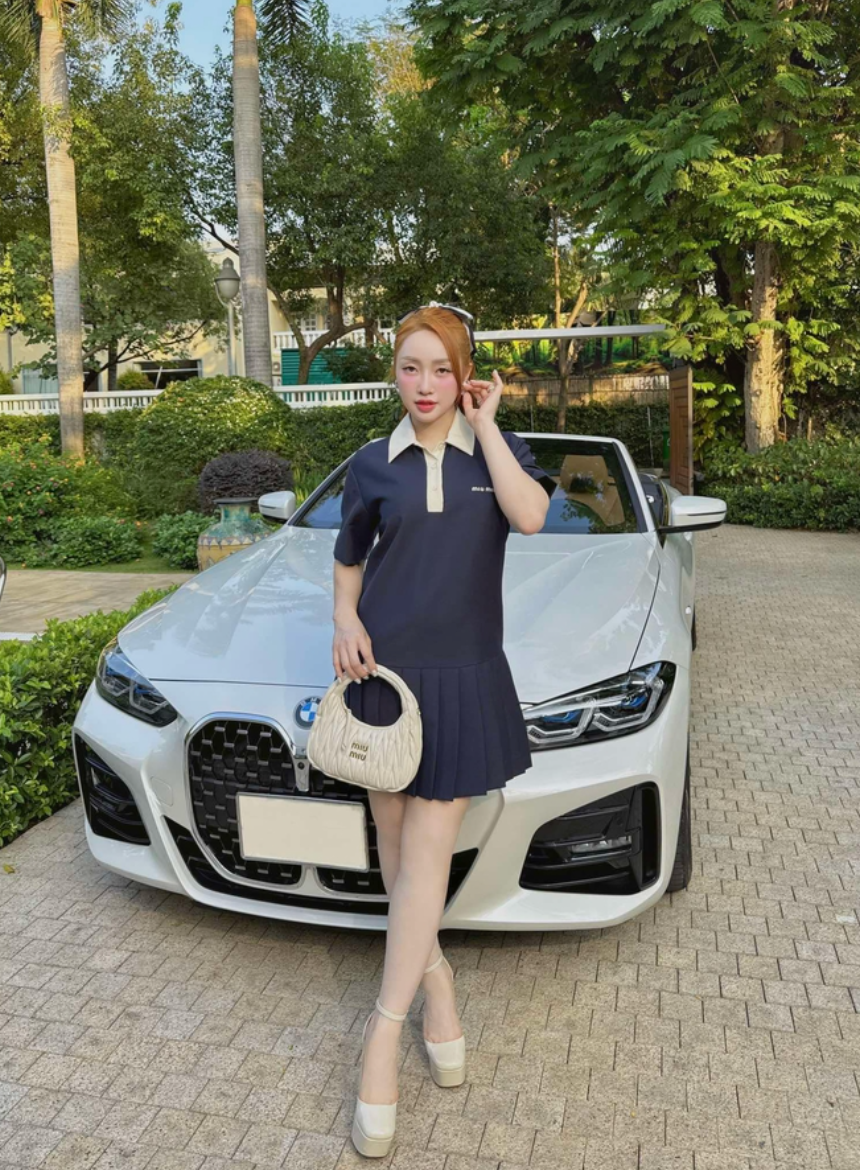 Những hình ảnh và video được chia sẻ đã nhanh chóng thu hút sự chú ý của đông đảo người hâm mộ và cộng đồng mạng. Nhiều người bày tỏ sự ngưỡng mộ trước cuộc sống giàu có và hạnh phúc của gia đình Chi Bảo - Lý Thùy Chang. Ảnh: FB Lý Thuỳ Chang