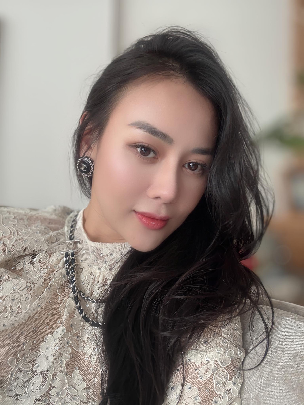 Diễn viên Phương Oanh khoe cận nhan sắc chuẩn nàng dâu hào môn. Ảnh: FB Đỗ Phương Oanh