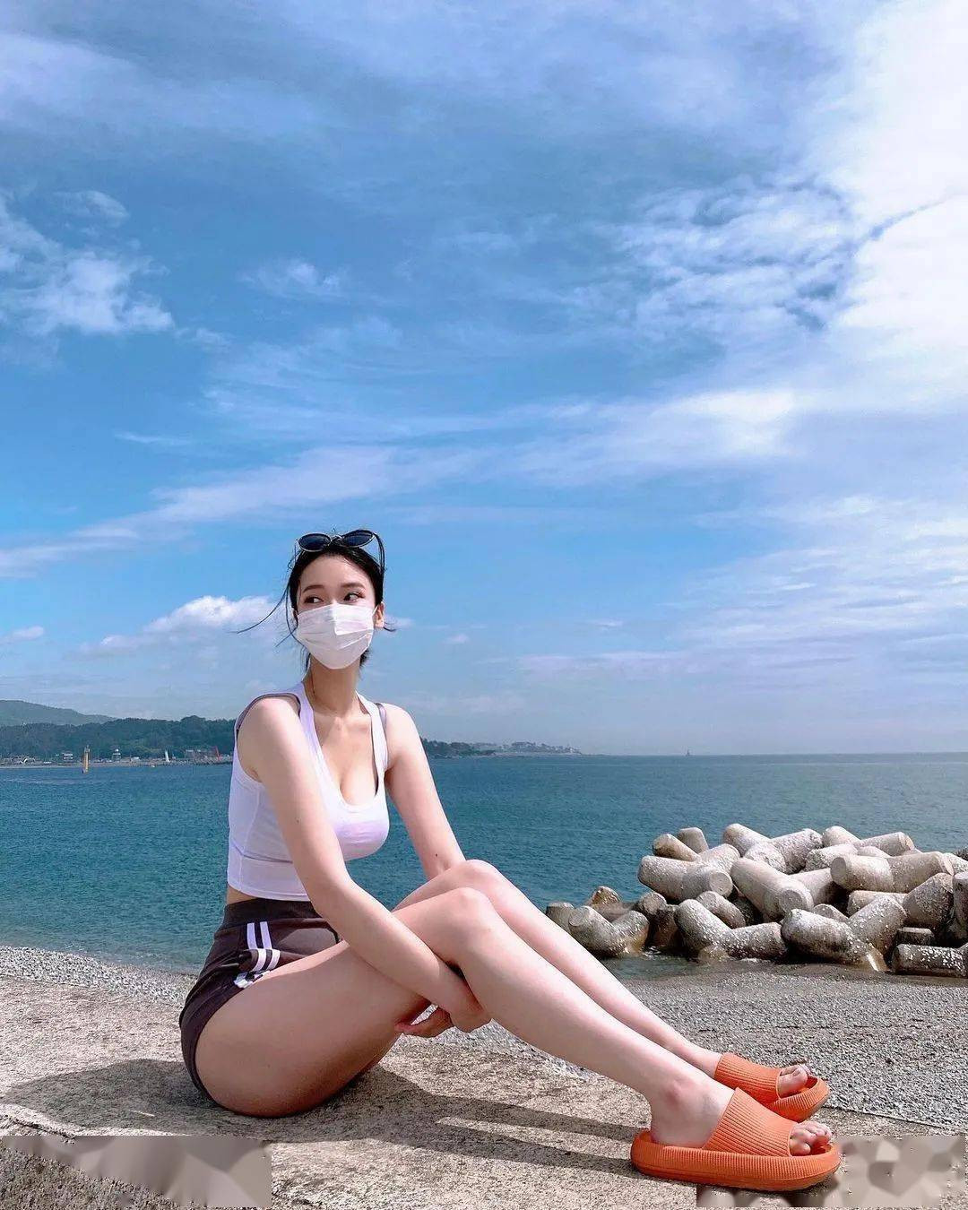 Park Hyun-yi cũng thường chia sẻ các bài tập của mình và chế độ ăn giúp giảm cân, giữ dáng. Ảnh: IGNV