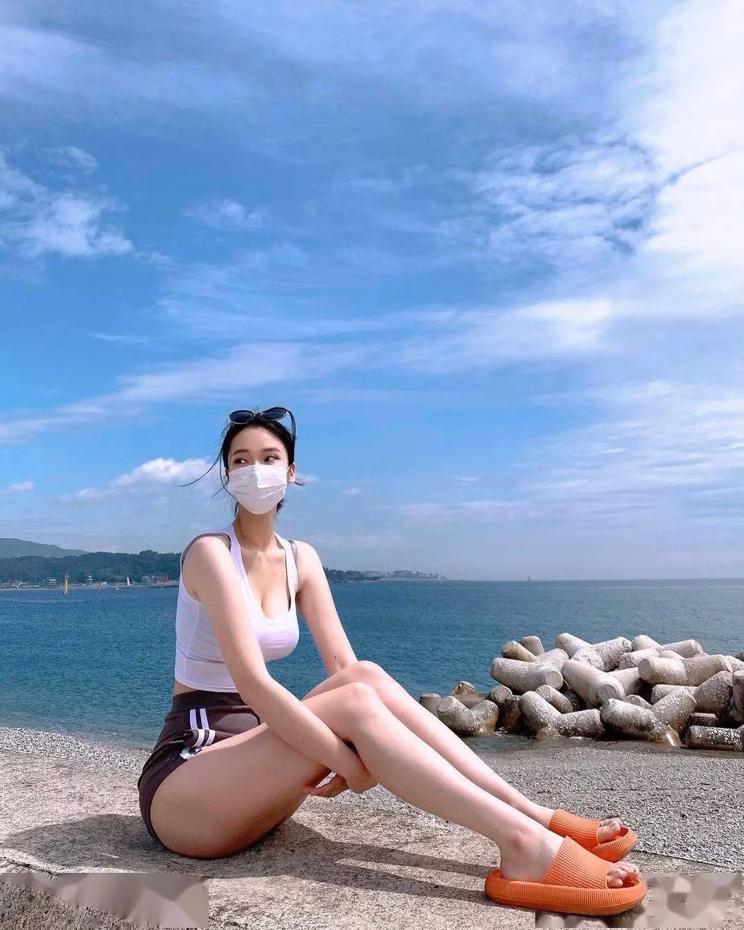 Park Hyun-yi cũng thường chia sẻ các bài tập của mình và chế độ ăn giúp giảm cân, giữ dáng. Ảnh: IGNV