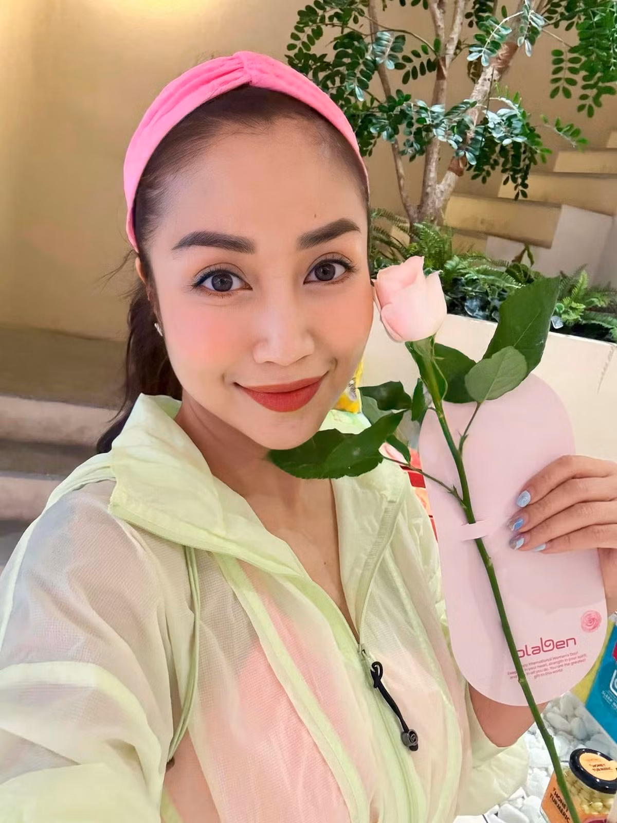  Ốc Thanh Vân là một trong những nữ nghệ sĩ đa tài của showbiz Việt. Cô quen thuộc với sân khấu và khán giả truyền hình trong vai trò diễn viên kiêm MC. Ảnh: FB Ốc Thanh Vân