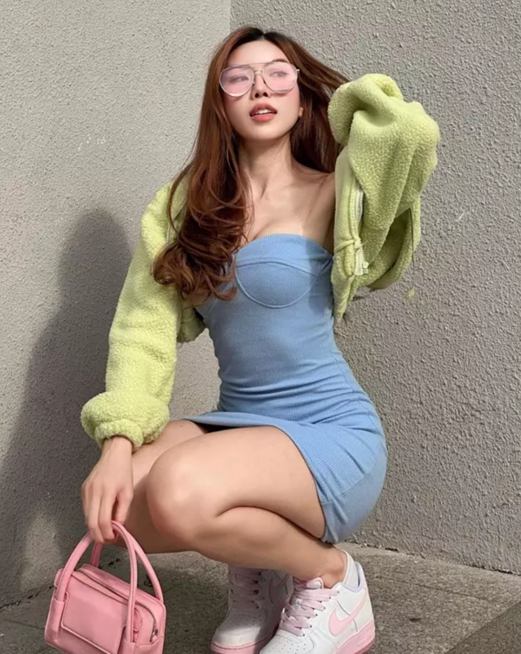 Trang Pháp chăm chỉ tập vũ đạo và thể dục để giữ thân hình nuột nà ở độ tuổi U40. Ảnh: FB Trang Phap