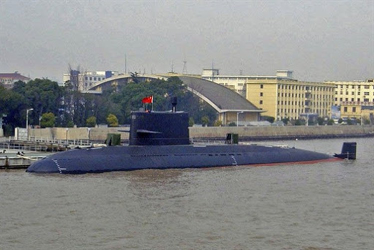 Theo thỏa thuận đã ký, tập đoàn đóng tàu Trung Quốc sẵn sàng chế tạo và bán 3 tàu ngầm lớp Nguyên (Yuan) Type 039B, còn gọi là S26T, với giá 2 chiếc, nghĩa là 36 tỷ baht (1,16 tỷ USD).