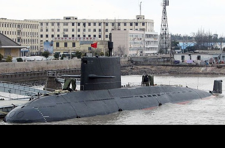 Tuy nhiên, đáp lại những phản đối trên, Hải quân Thái Lan nói rằng họ muốn mua 3 tàu ngầm tấn công của Trung Quốc để cân bằng ảnh hưởng với 2 tàu ngầm mà Malaysia đang sở hữu. Kế hoạch này cũng nhằm giúp Bangkok vị thế cao hơn trong các cuộc đàm phán sau này liên quan đến vùng phát triển chung (JDA) trên Vịnh Thái Lan.