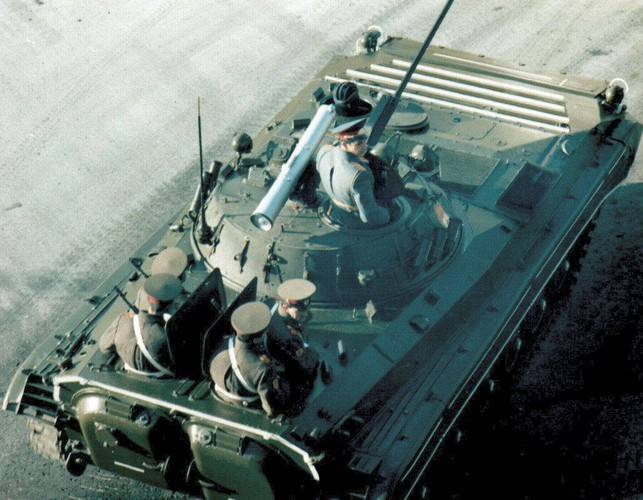 Theo các tài liệu được công bố, phiên bản 9M113M Konkurs-M trang bị đầu nổ kiểu tandem có thể xuyên 800mm thép đồng nhất sau giáp phản ứng nổ (ERA).