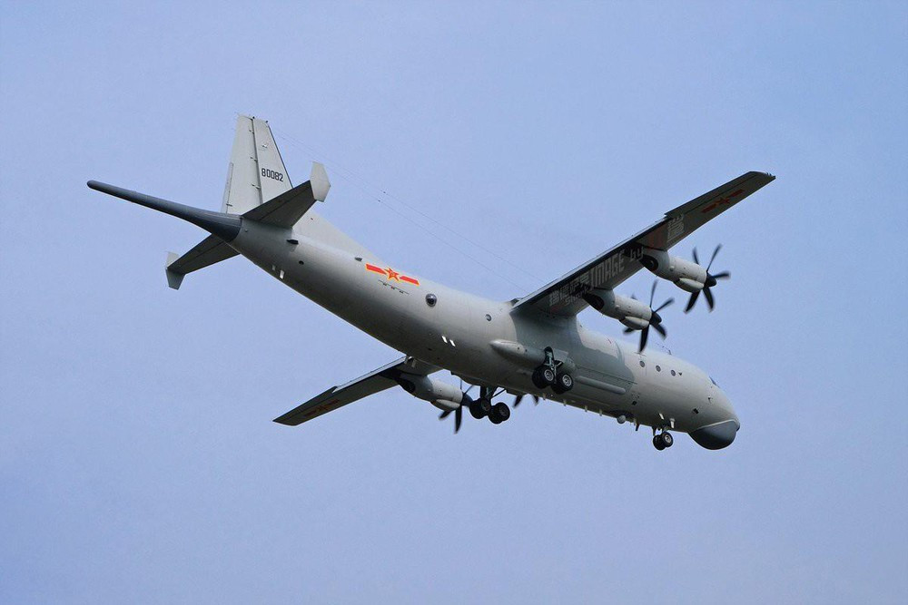 Việc điều máy bay KJ-200 một lần nữa cho thấy động thái cứng rắn của Trung Quốc xung quanh vấn đề đảo Đài Loan.