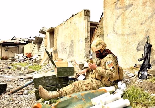 Quan doi Iraq giao tranh ac liet voi IS o Thanh co Mosul-Hinh-6