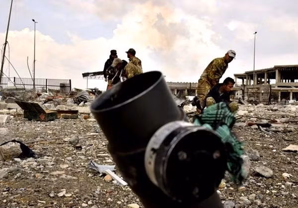 Quan doi Iraq giao tranh ac liet voi IS o Thanh co Mosul-Hinh-8