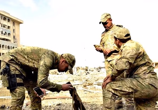 Quan doi Iraq giao tranh ac liet voi IS o Thanh co Mosul-Hinh-7