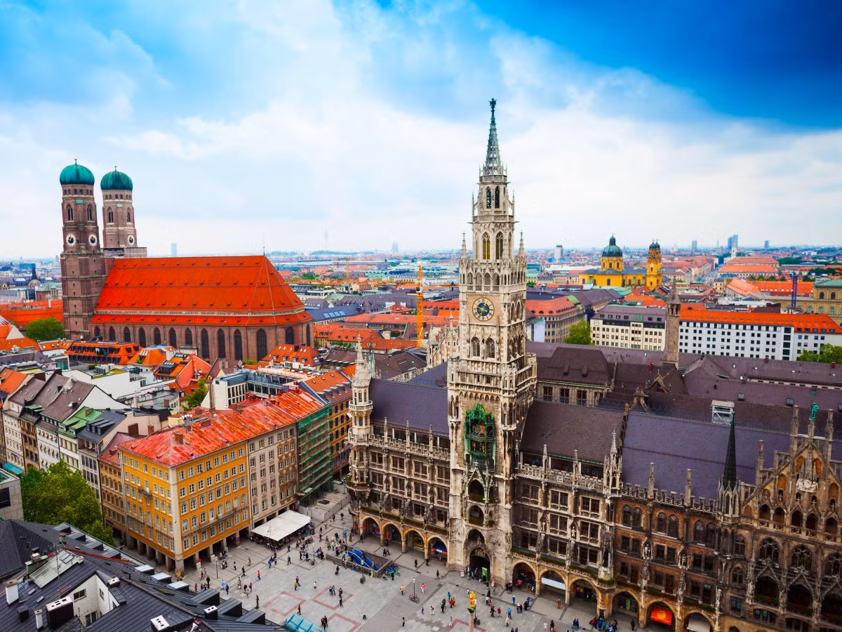 Đức cũng là nước có nhiều triệu phú, với 1.637.000 triệu phú. Mức tài sản trung bình của mỗi người trưởng thành ở nước này là 42.833 USD. Ảnh: BI.