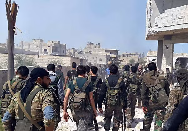 Chum anh quan doi Syria dai thang o Bac Hama-Hinh-2