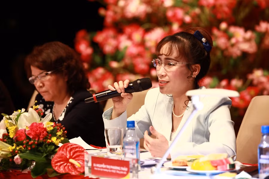 “Soi” luong khung dan sep doanh nghiep mua dai hoi co dong