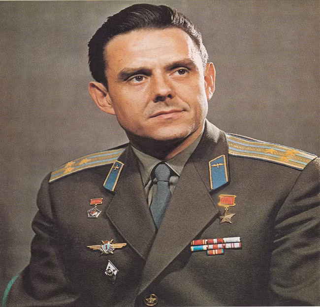 Phi hành gia Vladimir Komarov từng hai lần bay vào vũ trụ. Ảnh: ER.