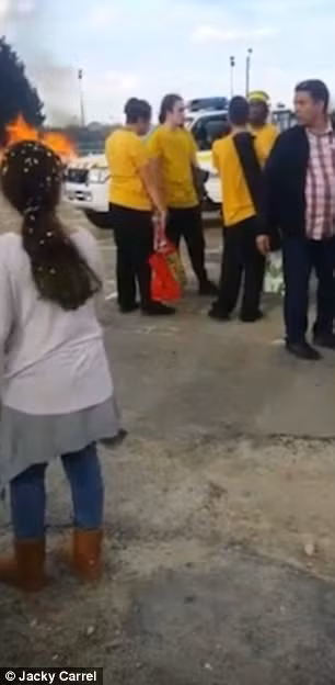 Theo các nhân viên cứu hỏa địa phương, vụ nổ được cho là không liên quan đến hành vi khủng bố. Ảnh: Daily Mail.