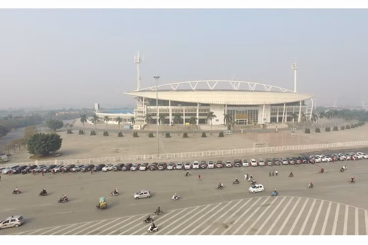 Anh Phạm Hoàng Phong, chủ tịch CLB SantaFe Việt Nam (Fe-Club) chia sẻ: mục đích thành lập của Fe-Club là nơi gắn kết các thành viên sử dụng xe Hyundai SantaFe trên cả nước. Nhưng CLB không chỉ đơn thuần là một nơi sinh hoạt chỉ là của nam giới đi ô tô với nhau, mà hơn hết đây có thể coi là mái nhà chung của mọi người, là nơi sinh hoạt của cả gia đình.