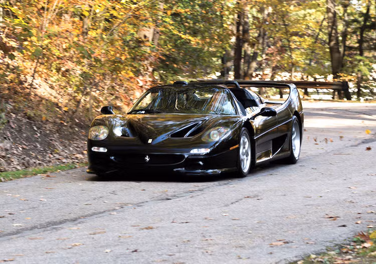 Trong khoảng thời gian từ năm 1995 tới 1997, đã có tổng cộng 349 chiếc F50 được Ferrari sản xuất. Con số lẻ này là truyền thống của Ferrari khi hãng luôn sản xuất ít hơn 1 chiếc. Sau F50, Ferrari đã tiếp tục tung ra những siêu xe đầu bảng thay thế nó là Enzo Ferrari và nay là LaFerrari.