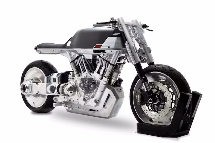 Sản phẩm đầu tiên của Vanguard - chiếc siêu naked bike Roadster là một mẫu xe với thiết kế đậm chất công nghiệp và hiện đại, hoàn toàn khác biệt so với bất kỳ mẫu xe nào trước đây. Được chế tạo thủ công bằng các công cụ hiện đại và bản thân cũng sở hữu những chi tiết công nghệ cao, Vanguard Roadster như một chiếc xe máy tới từ tương lai.