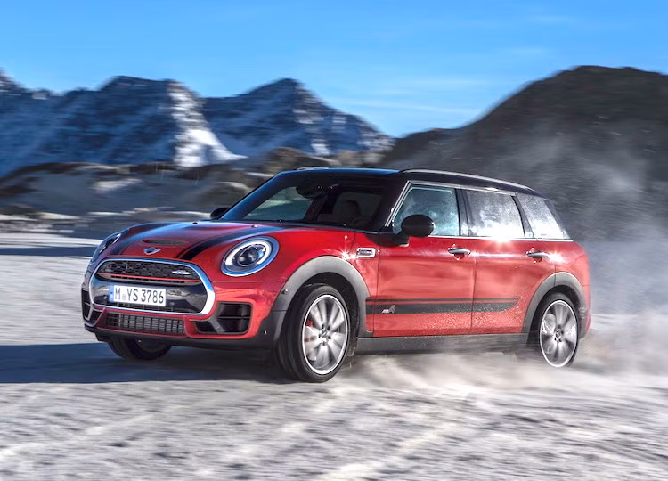 Hiện tại, giá cùng thời điểm bán ra của Mini Clubman JCW mới chưa được thương hiệu xe MINI công bố.