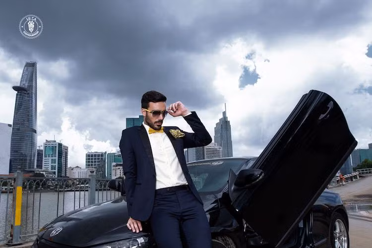 Tên gọi của xe xuất phát từ một loại gió thổi tại vùng Địa Trung Hải, với hướng thổi từ sa mạc Sahara. Với tốc độ nhanh và cường độ tăng dần, loại gió này có thể đạt tới tốc độ của cuồng phong khi tới Bắc Phi và Nam Âu, đặc biệt trong mùa hè.