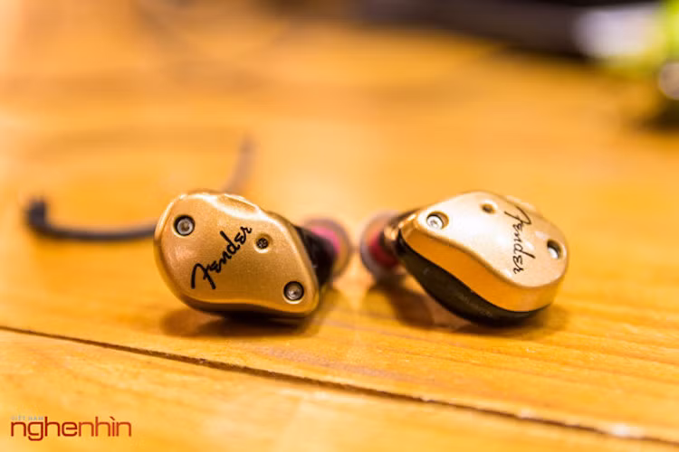 Bên trong mỗi bên tai nghe Fender FXA7 là một màng loa Dynamic, 2 màng loa Balance Armature mà hãng gọi là HDBA.